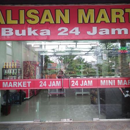 Wisma Bintang Lima Hotel Pekanbaru Zewnętrze zdjęcie